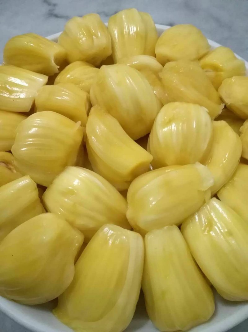 珍珠菠萝蜜。七到15斤一个，刚刚好一家三口。够甜够鲜。