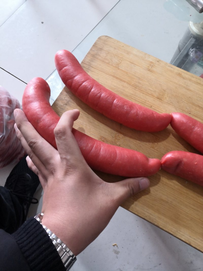 安徽肉灌肠分量足好材料味道鲜美香味浓郁全国能发实体店厂家供应