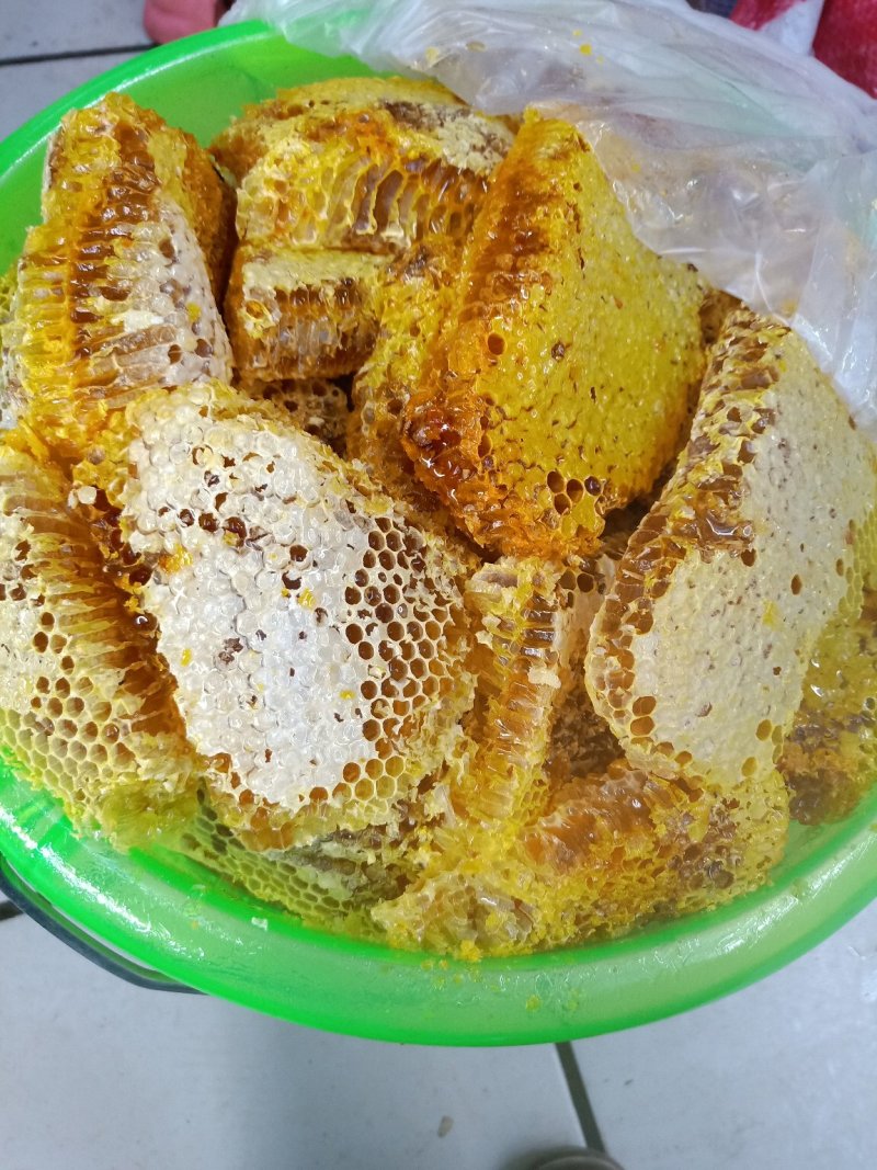 云南野生蜂蜜_带巢小蜜蜂蜜_追求品质_吃的放心