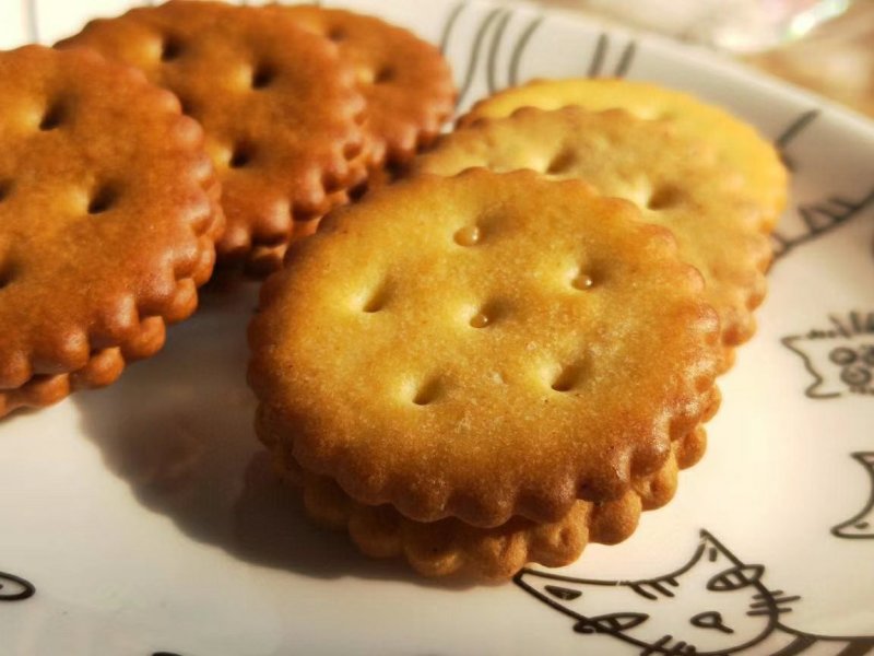 咸蛋蛋黄麦芽饼干网红小零食净重500克/盒包邮一件代发
