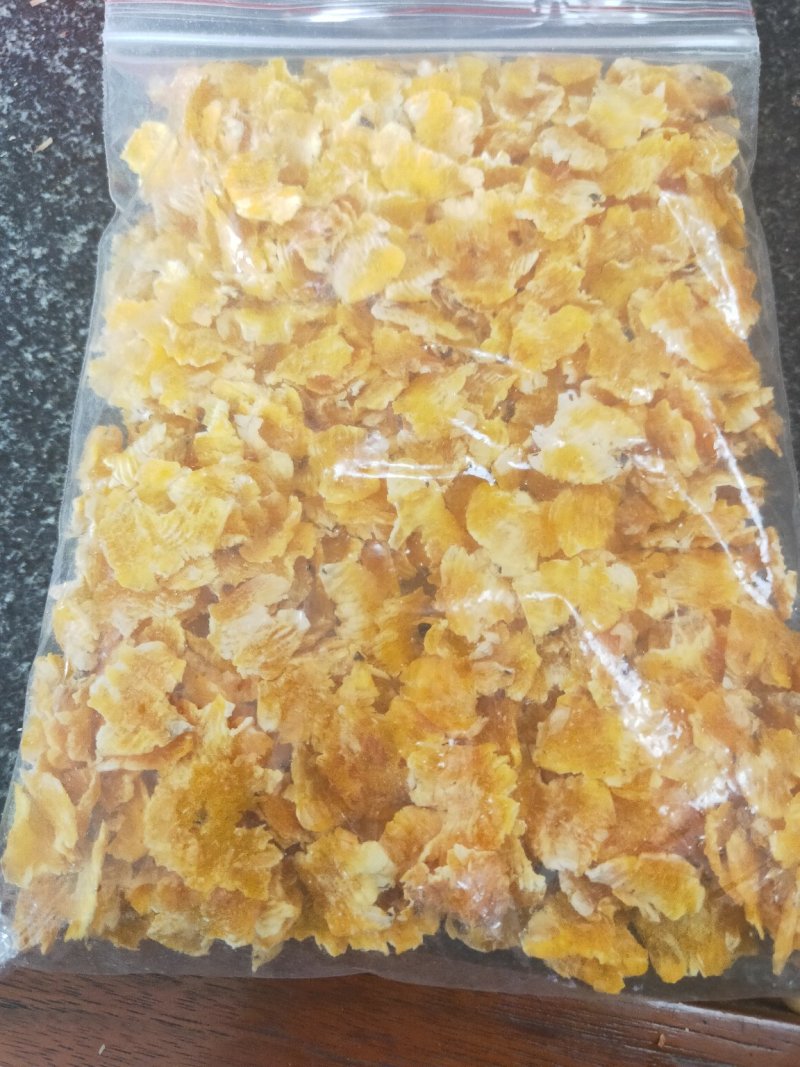 精致优选厂家直供蒸汽玉米压片喂牛好饲料全国发货