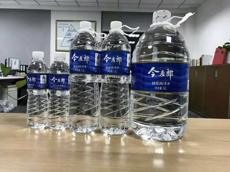 今麦郎矿泉水550ml，10件起送，送货上门