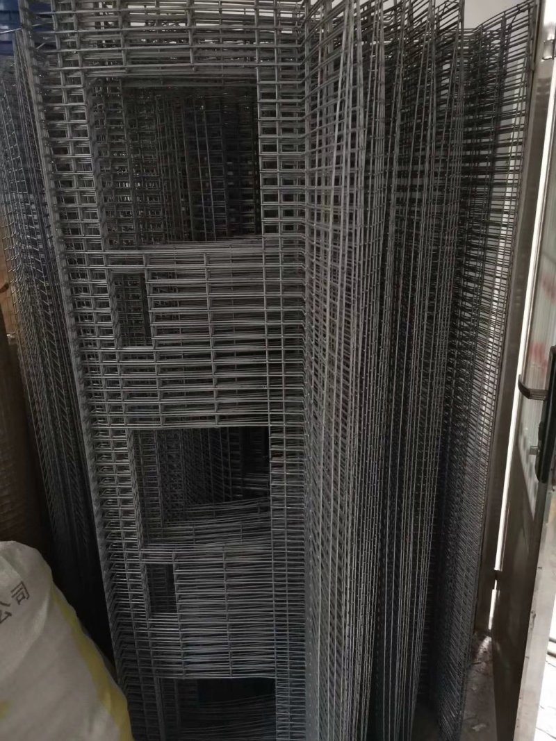 免清粪养殖兔笼新型免清粪加密加粗镀锌笼条，大量批发零售