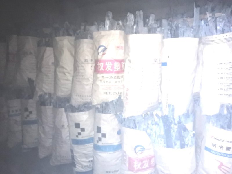 炭，白炭烧烤炭，钢炭，菊花炭，栎木白炭，高温白炭，原木炭
