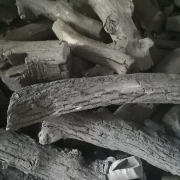 机制木炭梨木炭烧烤炭工业炭批发