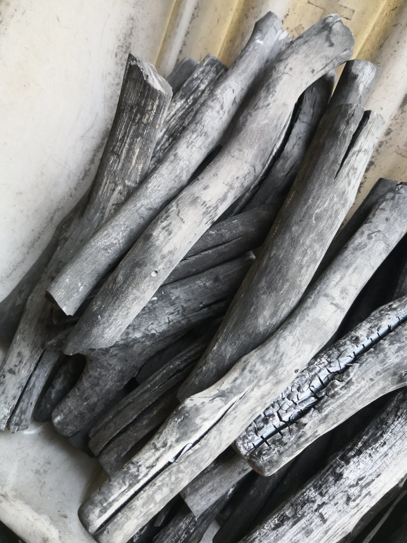 木炭批发梨木炭烧烤炭工业炭枣木炭，机制木