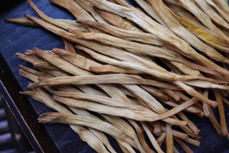 精选特级黄花菜干无熏硫味道浓口感鲜嫩脆爽一件代发