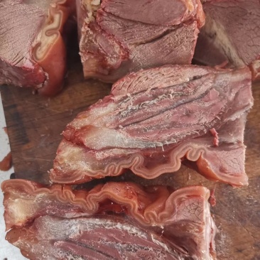 带皮熟马肉