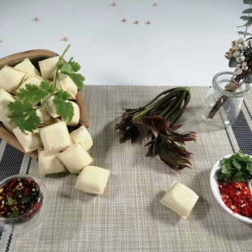 云南石屏爆浆小豆腐，舌尖上中国一路走红，井水制作