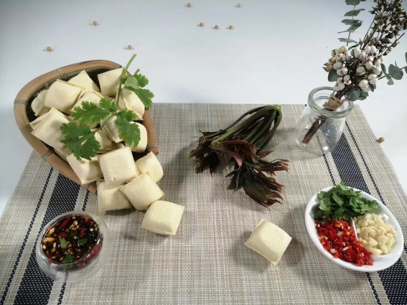 云南石屏爆浆小豆腐，舌尖上中国一路走红，井水制作
