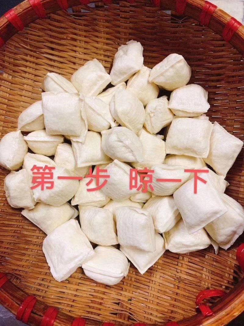 云南石屏爆浆小豆腐，舌尖上中国一路走红，井水制作