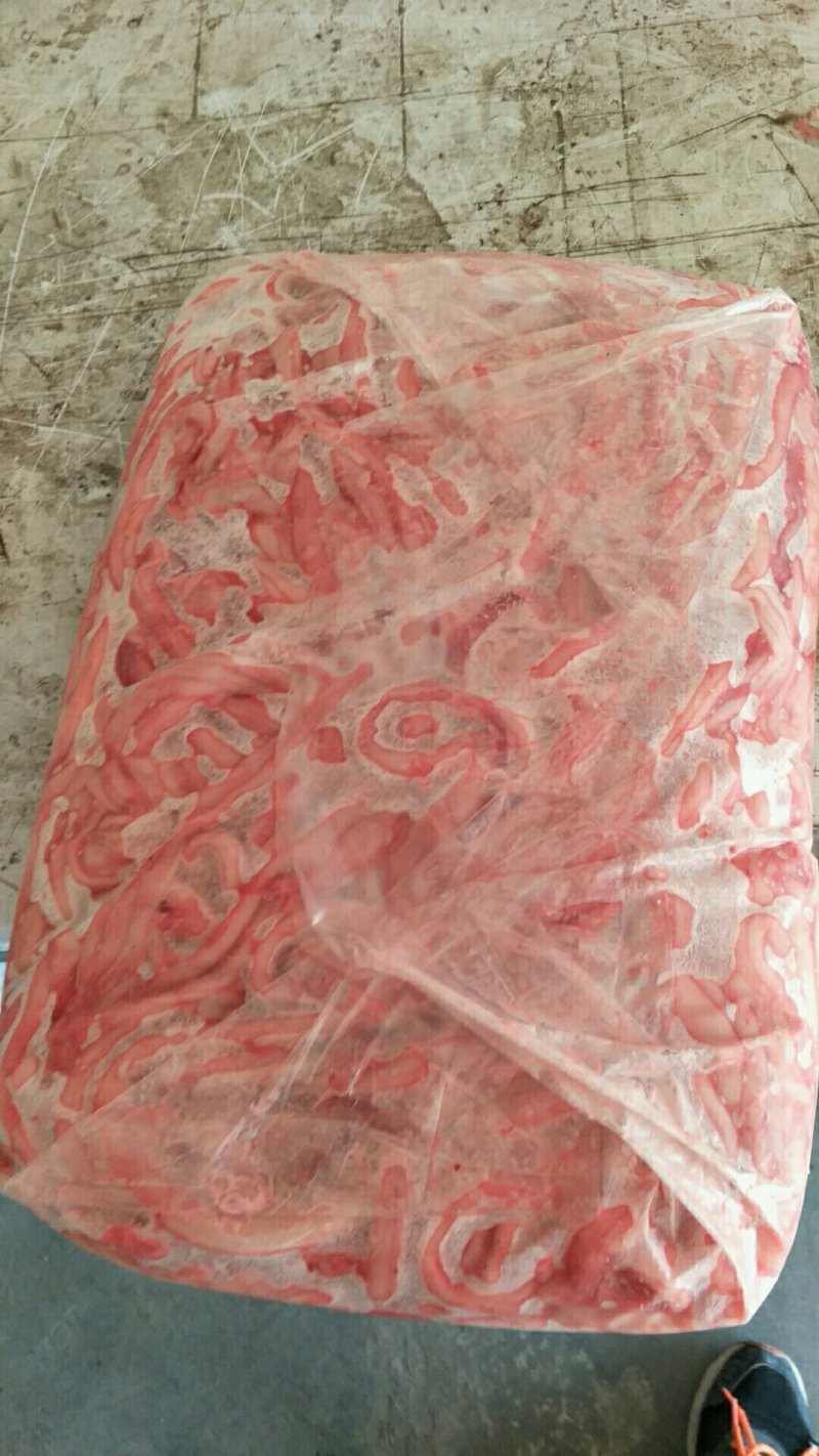猪骨髓。冷冻猪骨髓，好质量