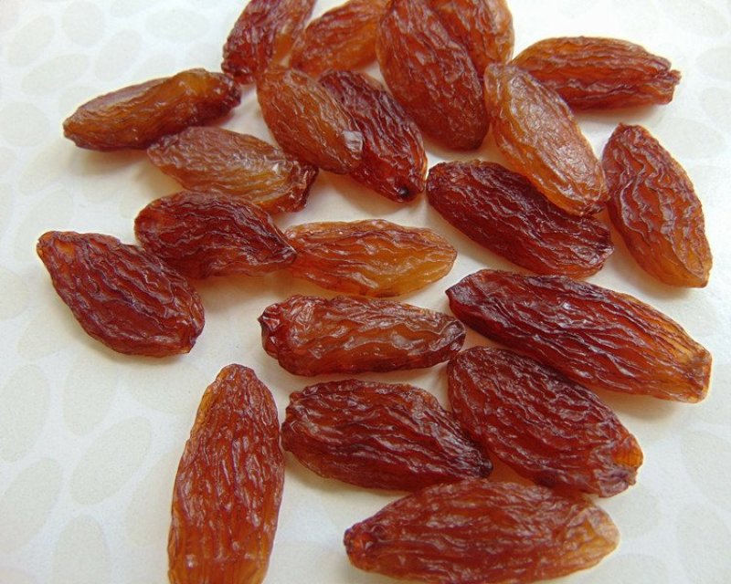 新疆特产吐鲁番特级红香妃大粒无核红葡萄干招代理