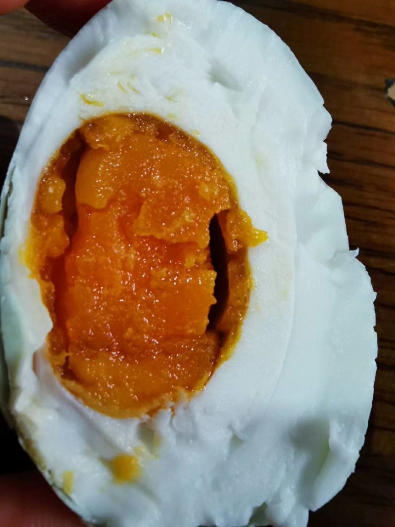 红泥咸鸭蛋
