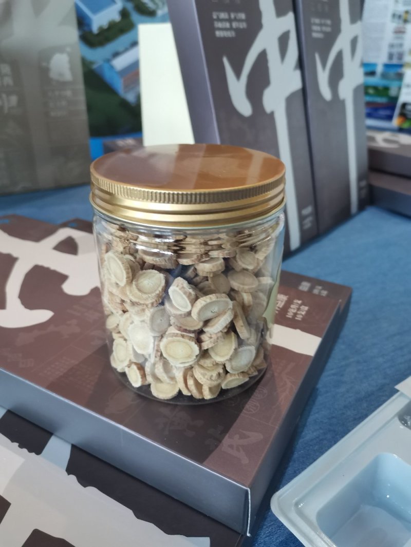 甘肃千年药乡黄芪，规格齐全。量大从优，合作共赢