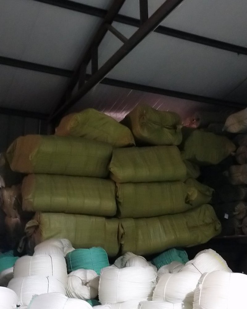 种地便携式小墩子代替板凳供应大量大棚配件