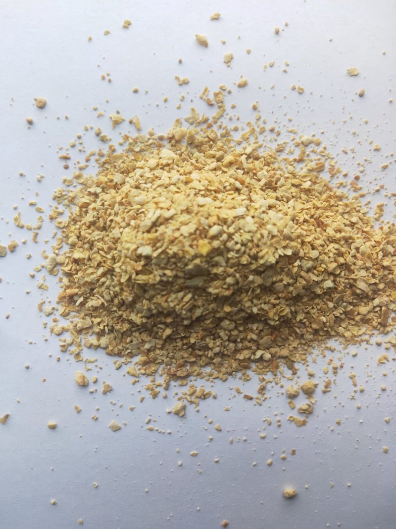 豆皮，豆渣，是牛，羊，猪，鸡，鸭，鹅等禽类的饲料