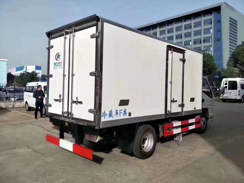 国六江铃顺达窄体4.2米冷藏车