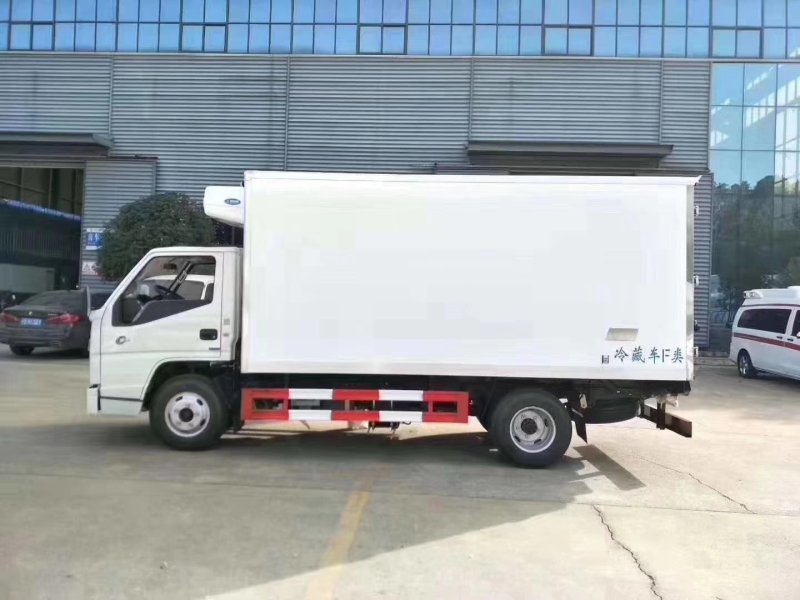 国六江铃顺达窄体4.2米冷藏车