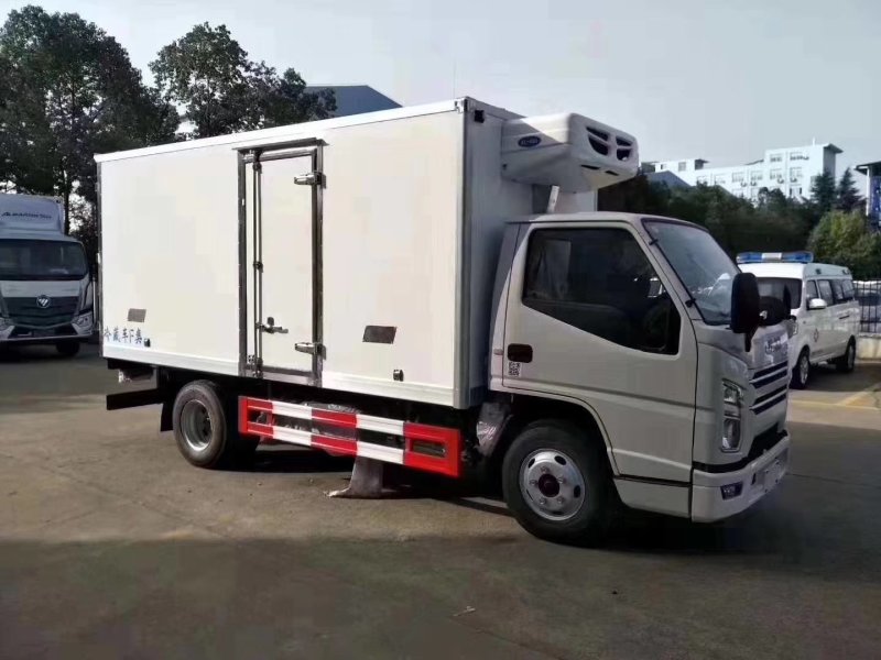 国六江铃顺达窄体4.2米冷藏车