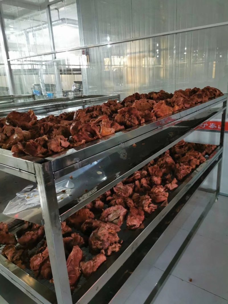 厂家直销五香熟牛肉不添加一滴淀粉保证纯肉真空包装