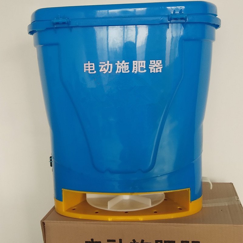 新款高效率电动施肥器，多功能电动施肥器，经济省人力