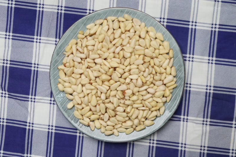 东北特大松子仁严格筛选果仁饱满仁香味扑鼻
