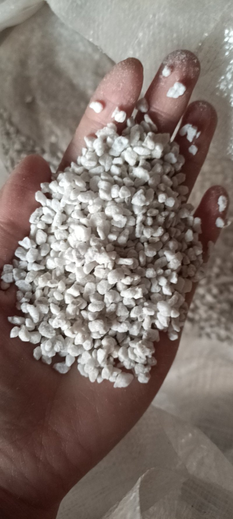大量批发珍珠岩现货育苗基质培土栽花用珍珠岩颗粒