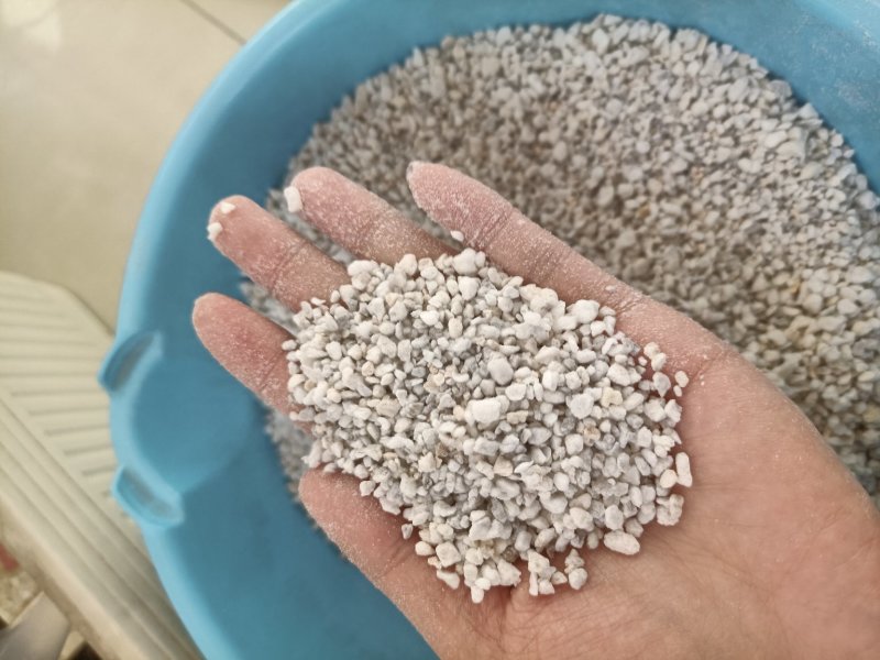 大量批发珍珠岩现货育苗基质培土栽花用珍珠岩颗粒
