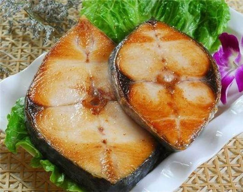 舟山船冻青占鱼马鲛鱼新鲜海鲜中大号冷冻青花鱼小头鱼鲐鲅鱼
