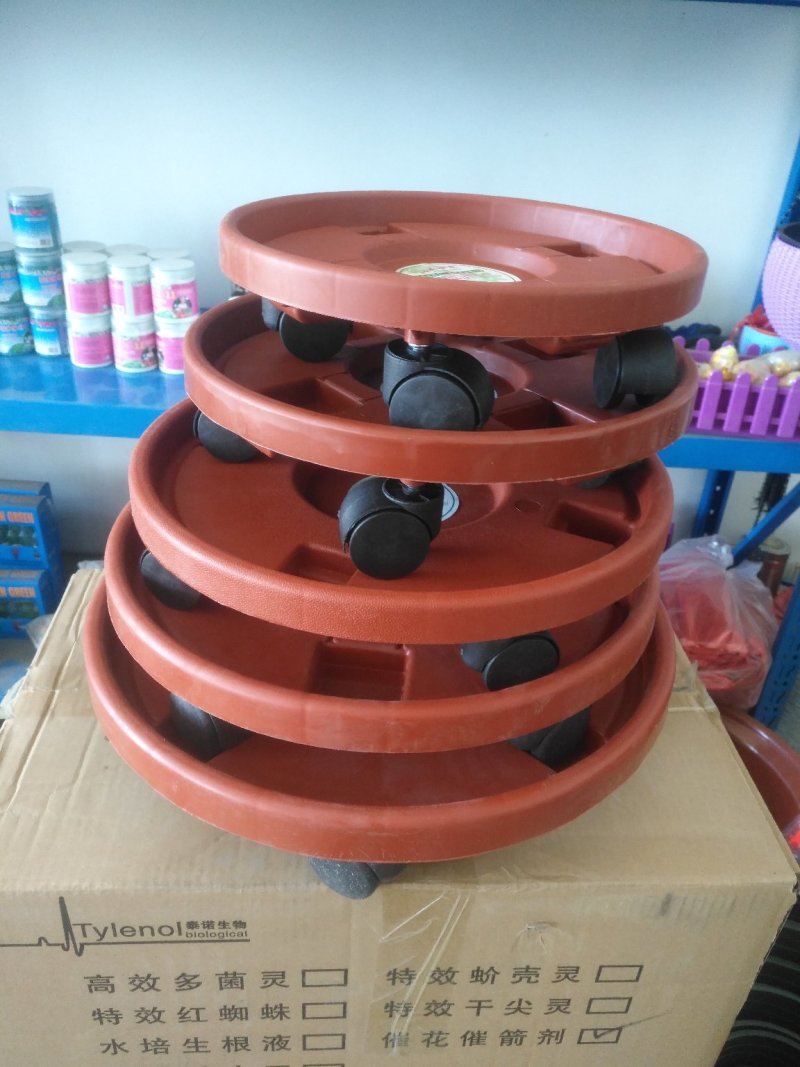 万向轮托盘，经久耐用，承重能力强