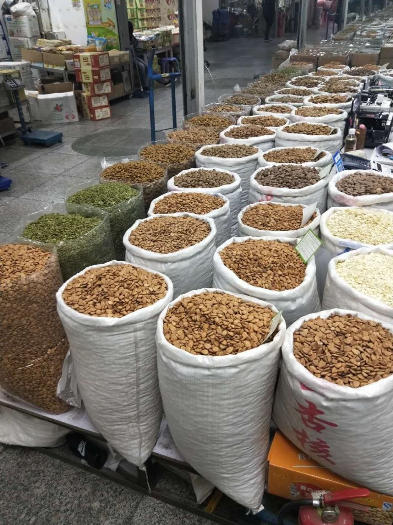 开口杏核产地直销（原味，五香味）量大的来