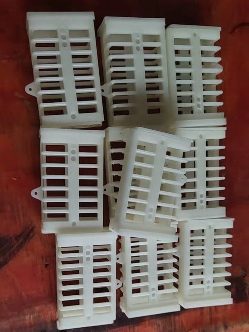 养蜂工具多功能王笼中蜂中意蜂蜜蜂囚王笼防跑片防逃器蜂箱配