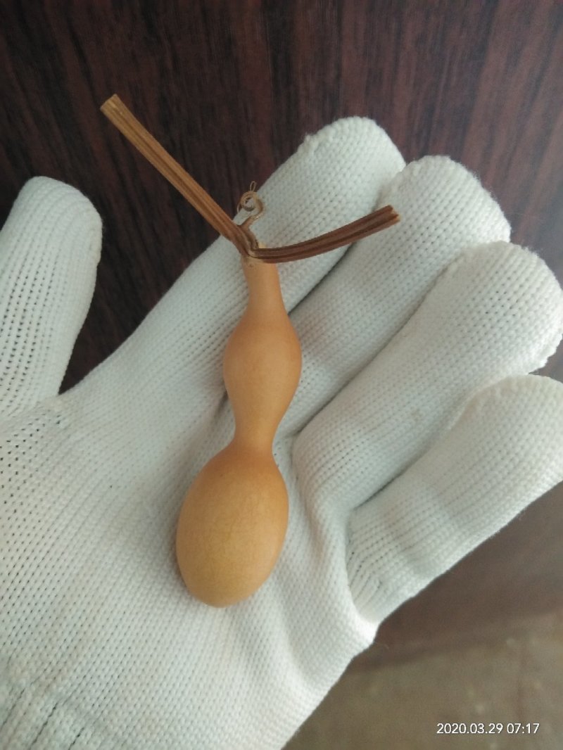 8把小蚂蚁葫芦，把玩葫芦。