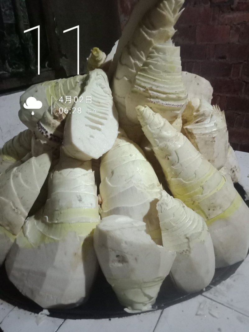 养生福地铜鼓县特产楠竹笋干，又名烟笋，柴火烘干