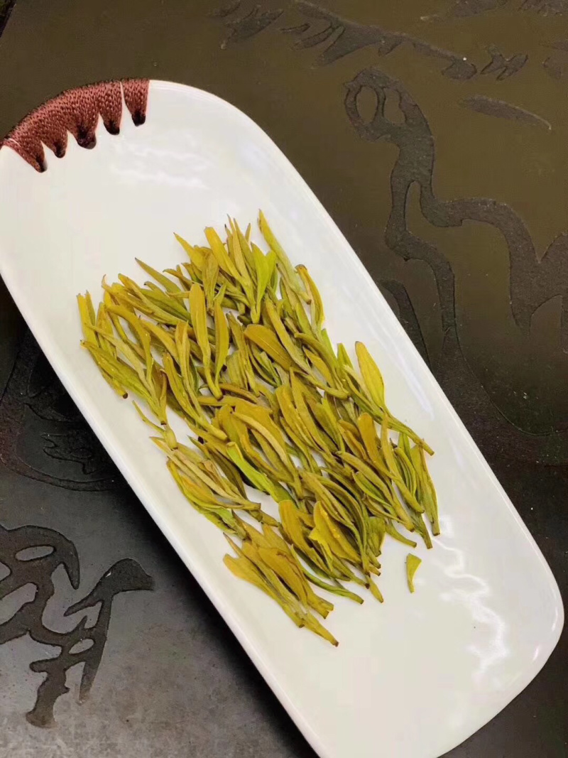 明前新茶绿茶安吉白茶特级黄金芽罐装礼盒装