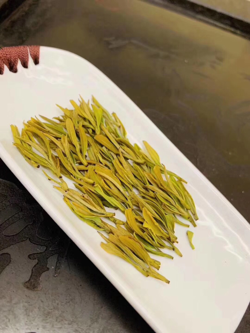明前新茶绿茶安吉白茶特级黄金芽罐装礼盒装