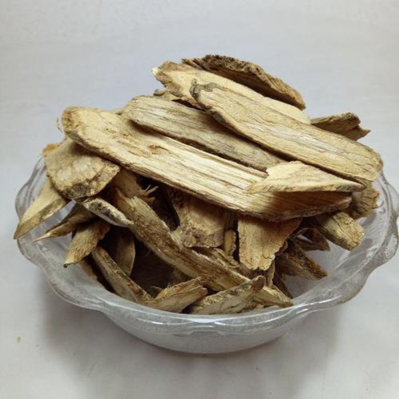 松节，常年批发供应冷背中药材，松节量大从优