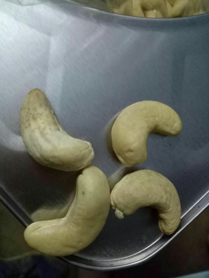 物流包邮极速发货精品越南去皮原味腰果