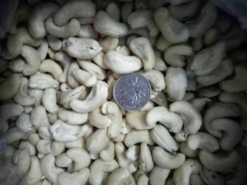物流包邮极速发货精品越南去皮原味腰果