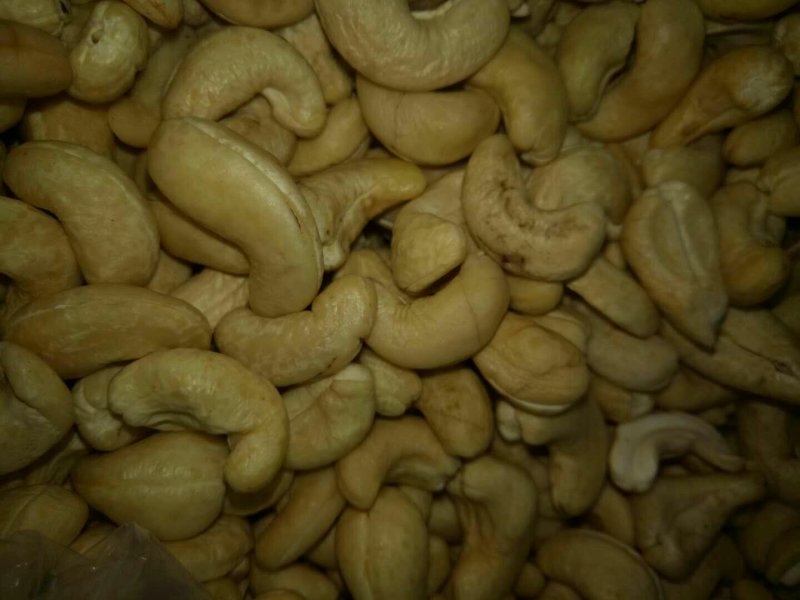 物流包邮极速发货精品越南去皮原味腰果