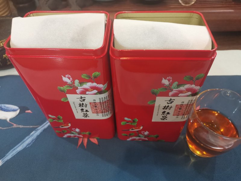 滇红红茶茶普洱茶云拾荒山野生红