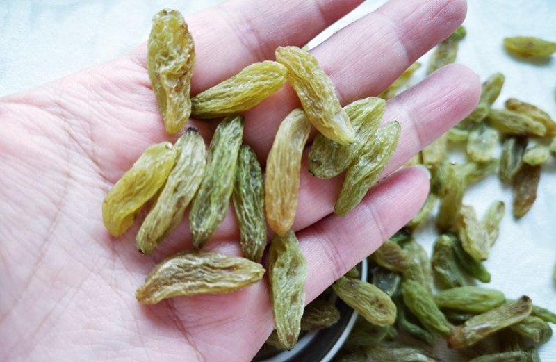 新疆特产吐鲁番特大号绿无核葡萄干贵妃葡萄干