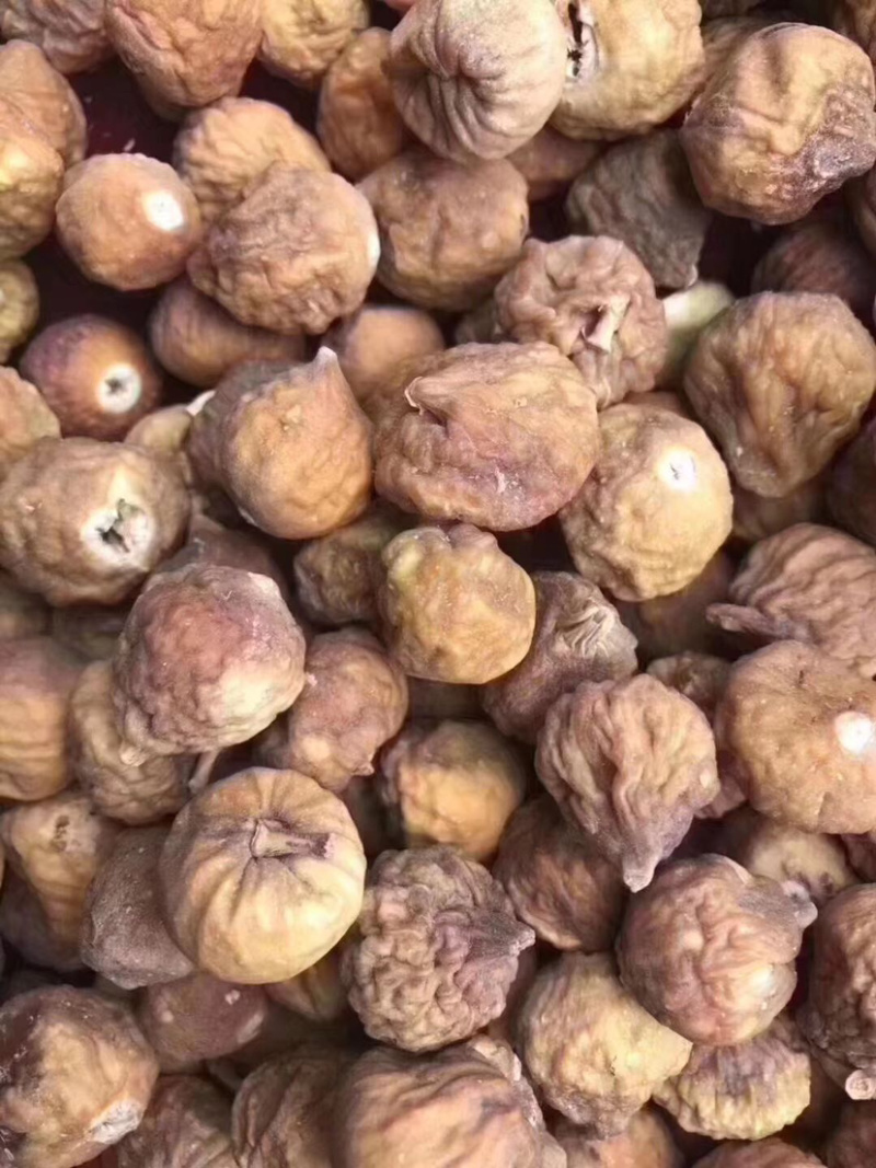 《伊朗无花果》口感非常好，可以煲汤，可以泡酒，可以泡茶。