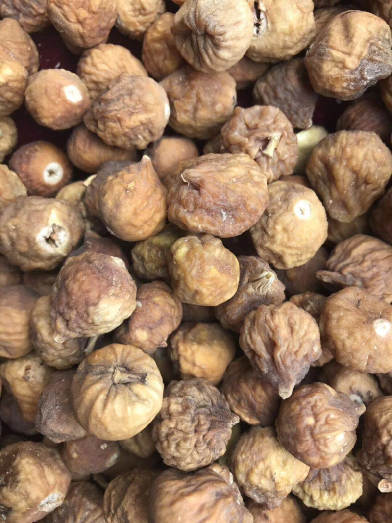 《伊朗无花果》口感非常好，可以煲汤，可以泡酒，可以泡茶。