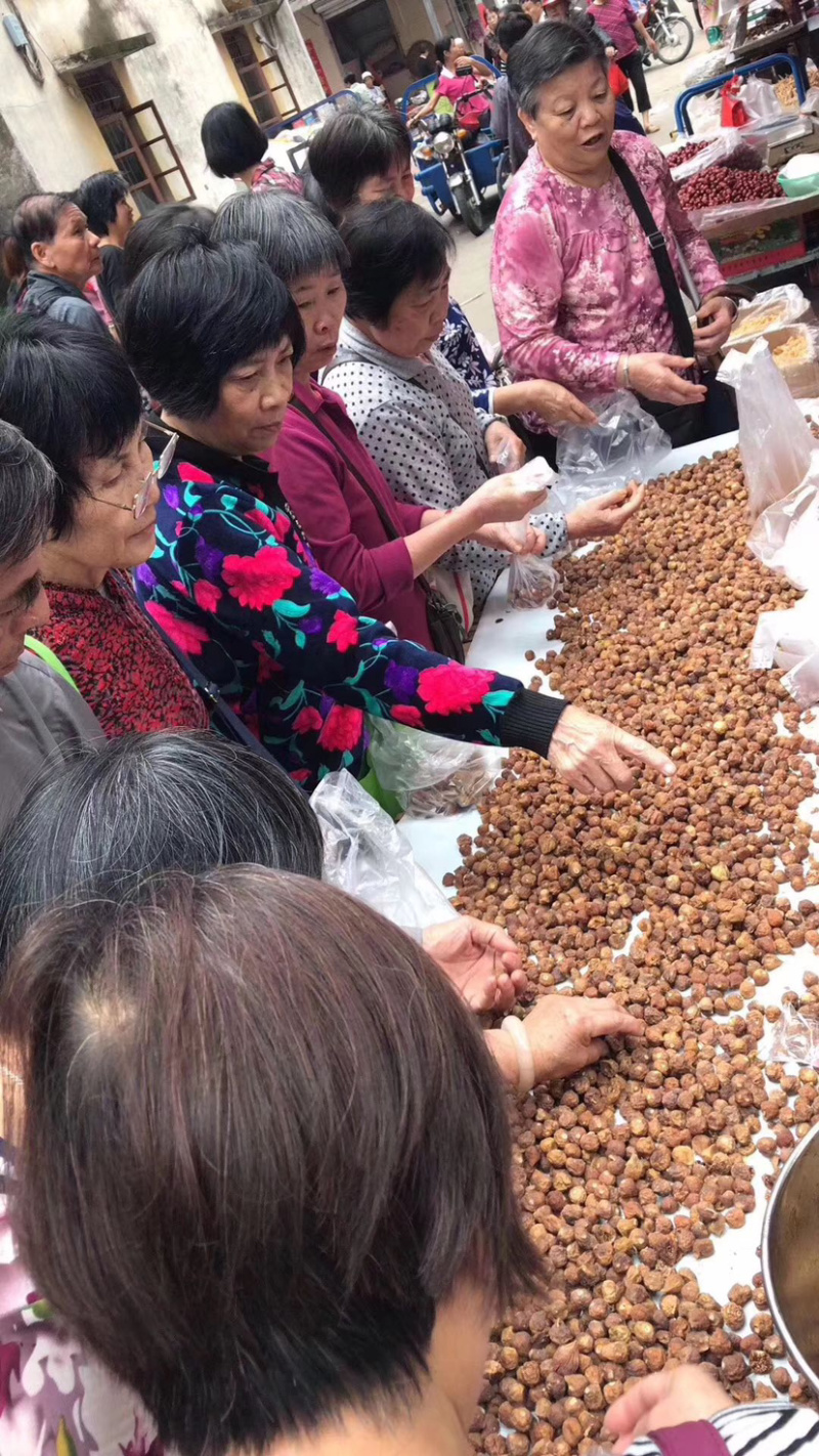 《伊朗无花果》口感非常好，可以煲汤，可以泡酒，可以泡茶。