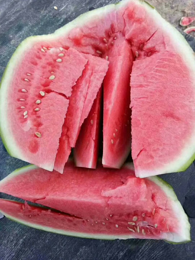 安徽美都西瓜皮薄口感甜量大代发全国保质保量