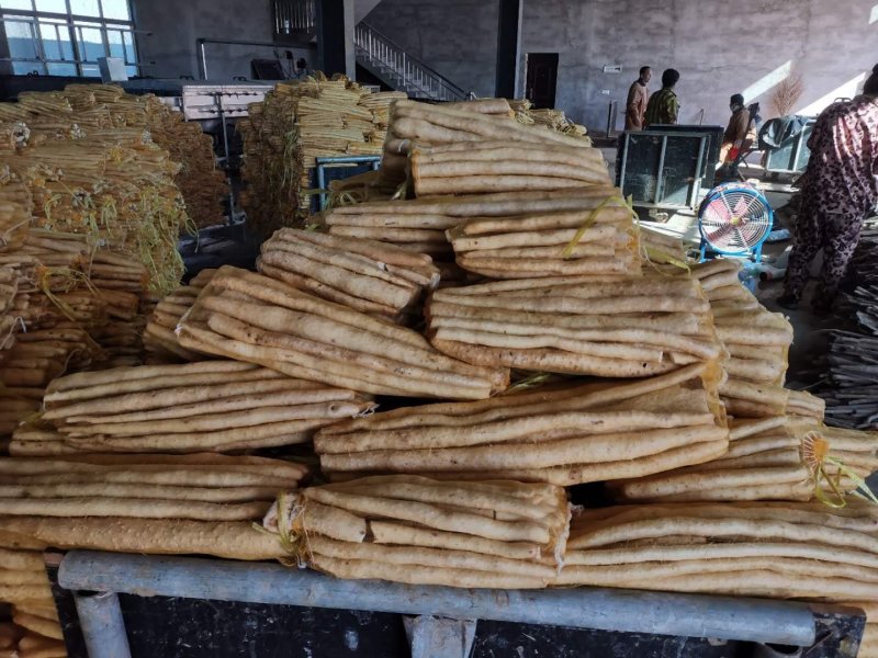 新山药紫药小白嘴箱货2—3厘米50—70厘米大量供应