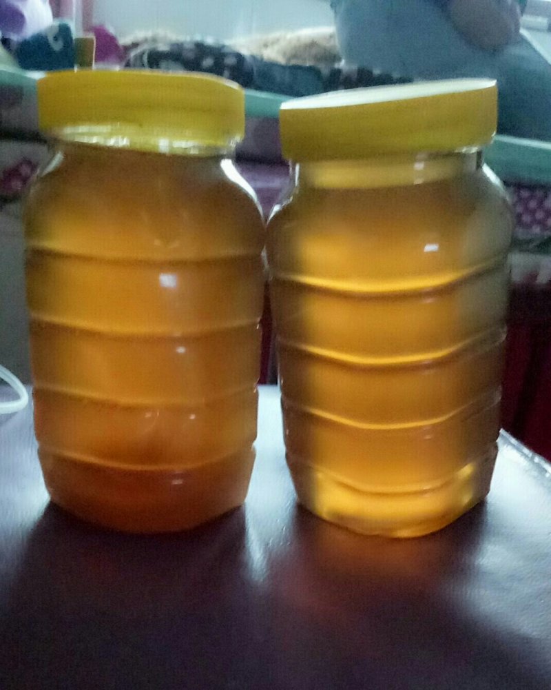 长年出售纯蜂蜜，蜂群，大棚授粉