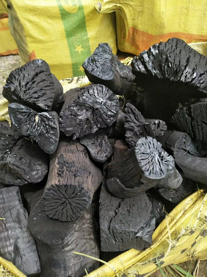 供应荔枝龙眼果木炭及环保炭包送